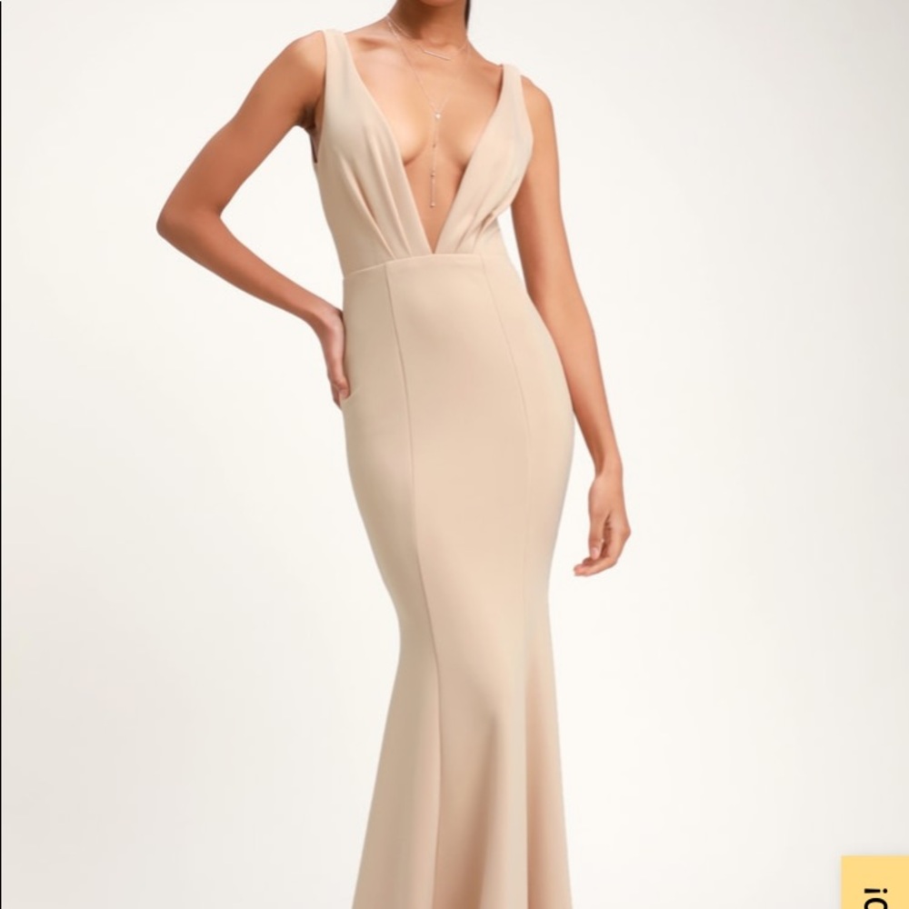 Lulu’s beige formal dress